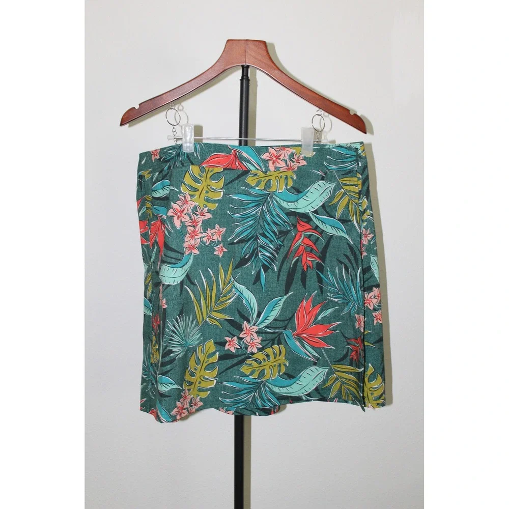 RipSkirt‎ Hawaii Women's Large Tropical Wrap Skirt and Sage Green T-Shirt Set